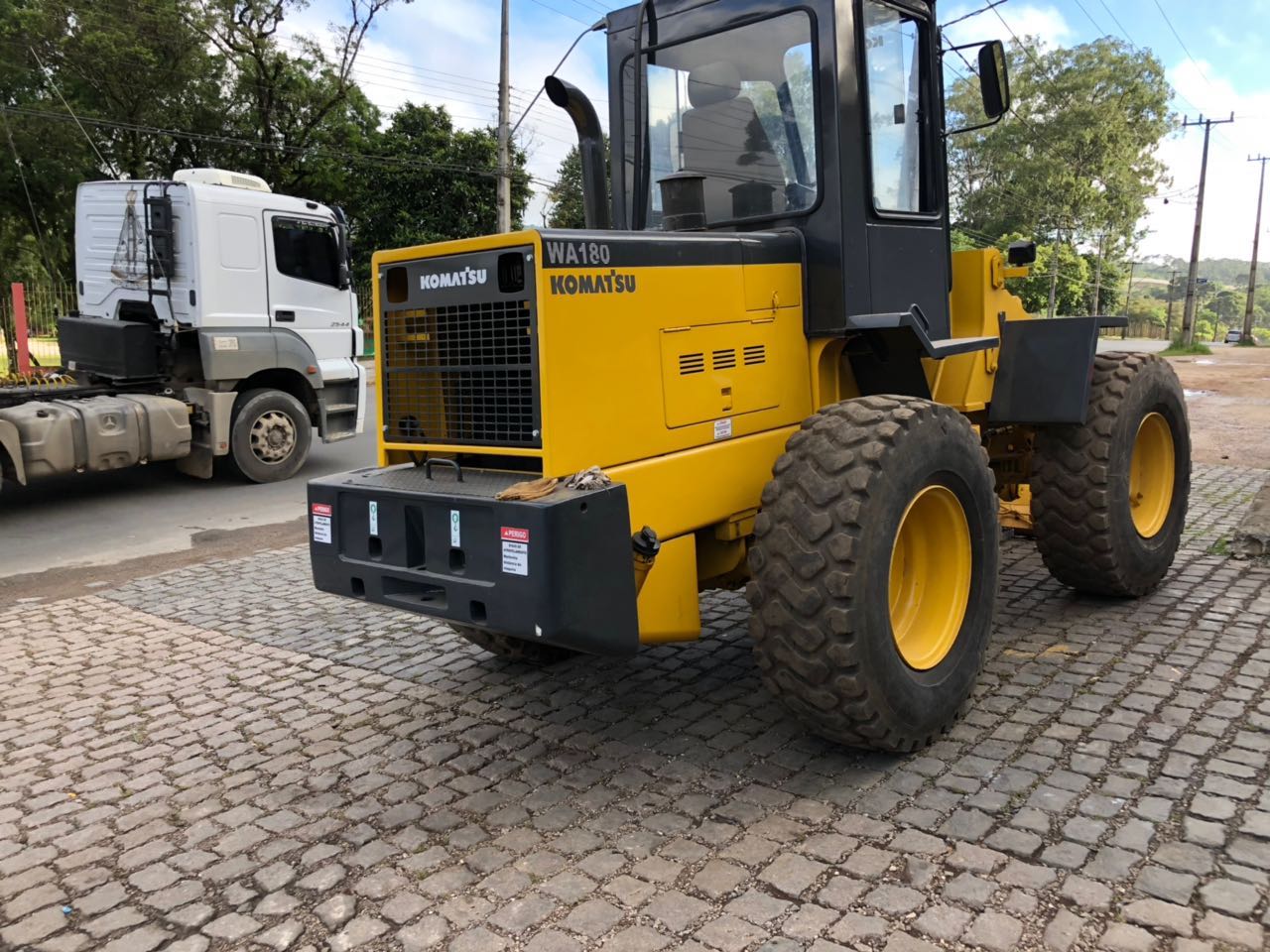 WhatsApp%20Image%202018 02-07%20at%2018.07.18-2.jpeg